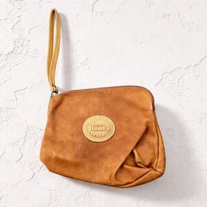Vintage Roots Canada Genuine Leather Wristlet Pouch • Tan Cognac Distressed Zip